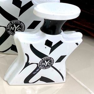 Empty bottle bond no 9